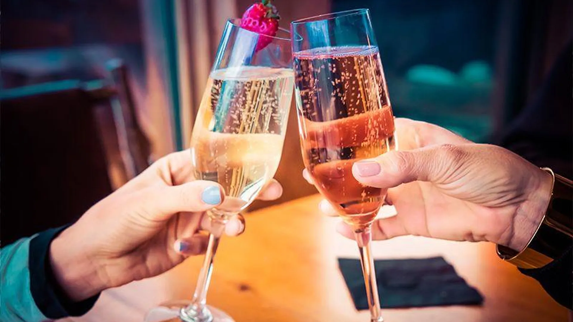 Нарколог: «Привычка выпивать по праздникам — это уже алкогольная зависимость»