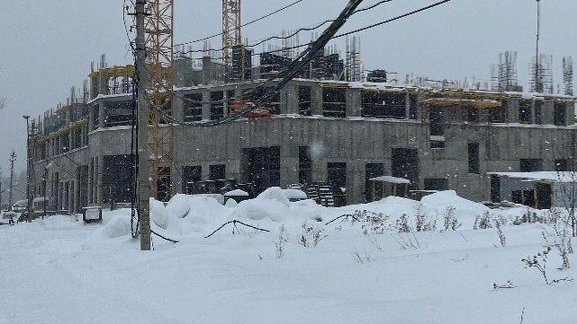 Стройнадзор Подмосковья проверил готовность многоквартирного дома в Дмитрове