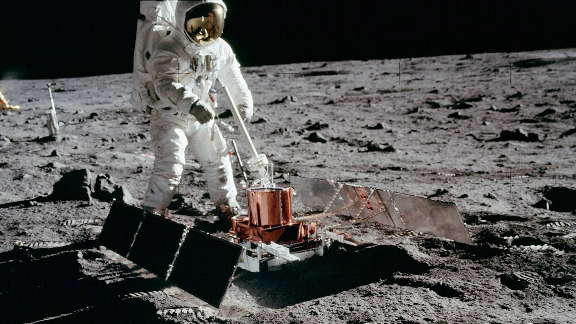1 вступил на луну. Аполлон 11. Апполо 11 на Луне. Миссия Аполлон на луну.