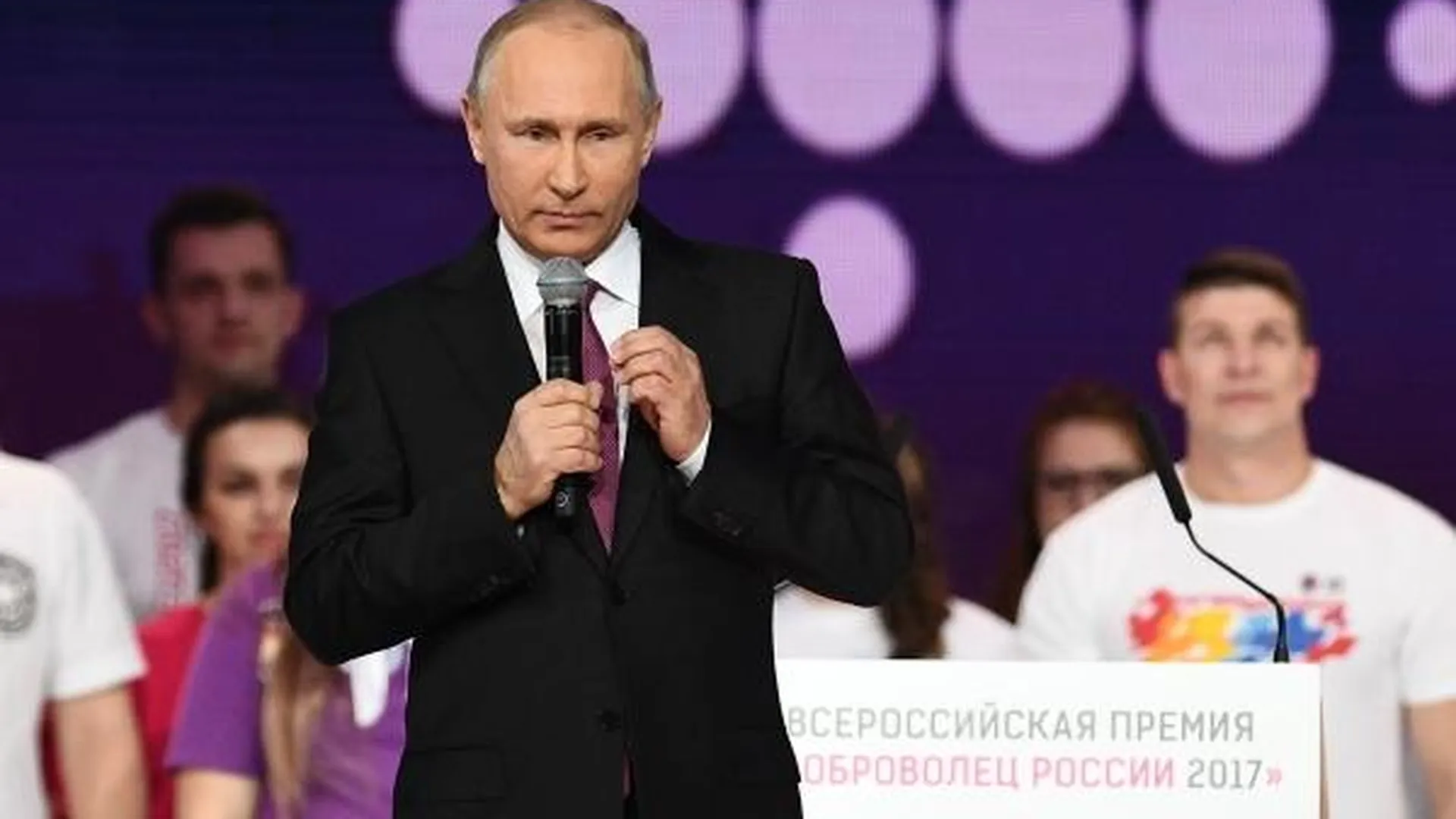 Путин обещал определиться с участием в выборах в ближайшие дни