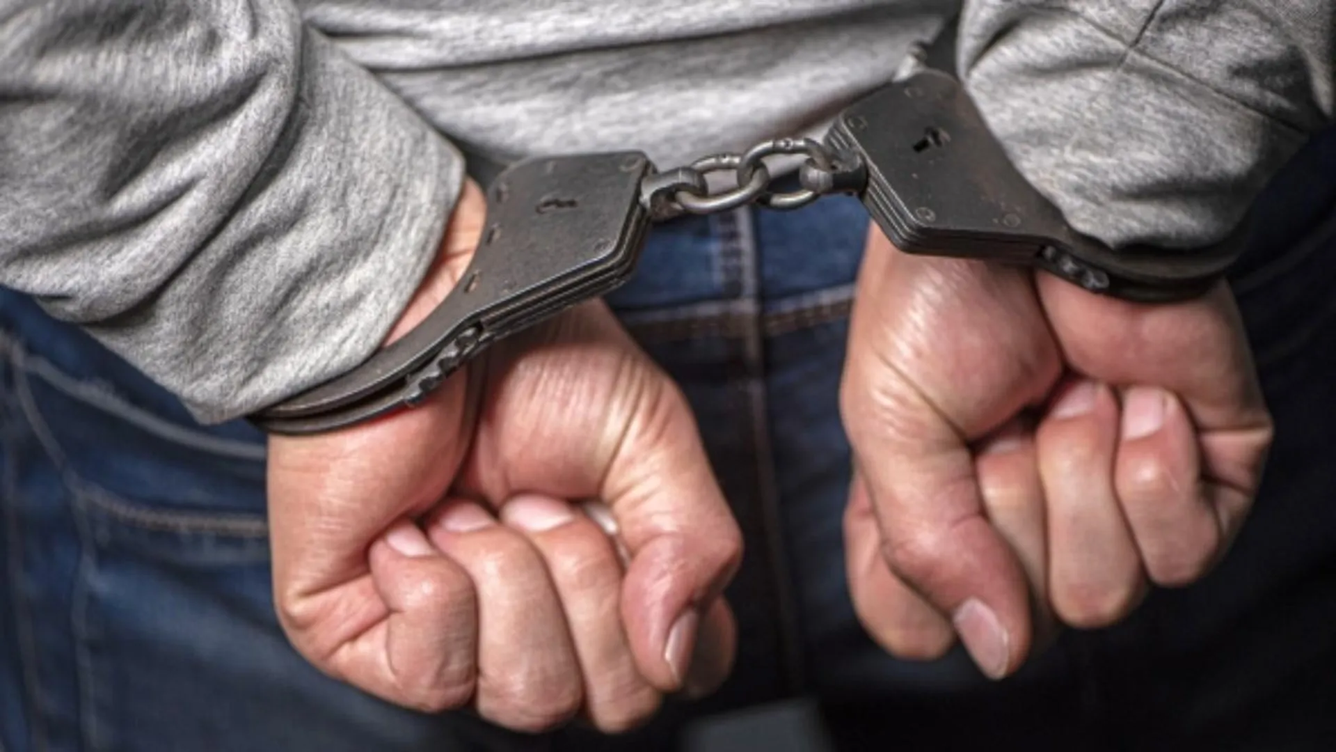 Мужчину, обокравшего пенсионерку, задержали полицейские в подмосковных Котельниках