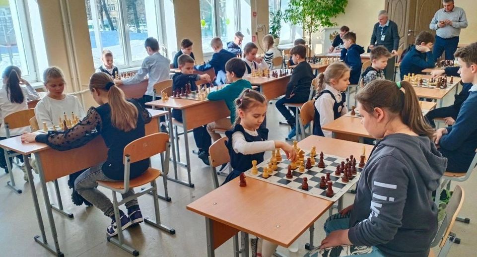 Ученики гимназии №  1 в Воскресенске победили на отборочном шахматном турнире «Белая ладья»