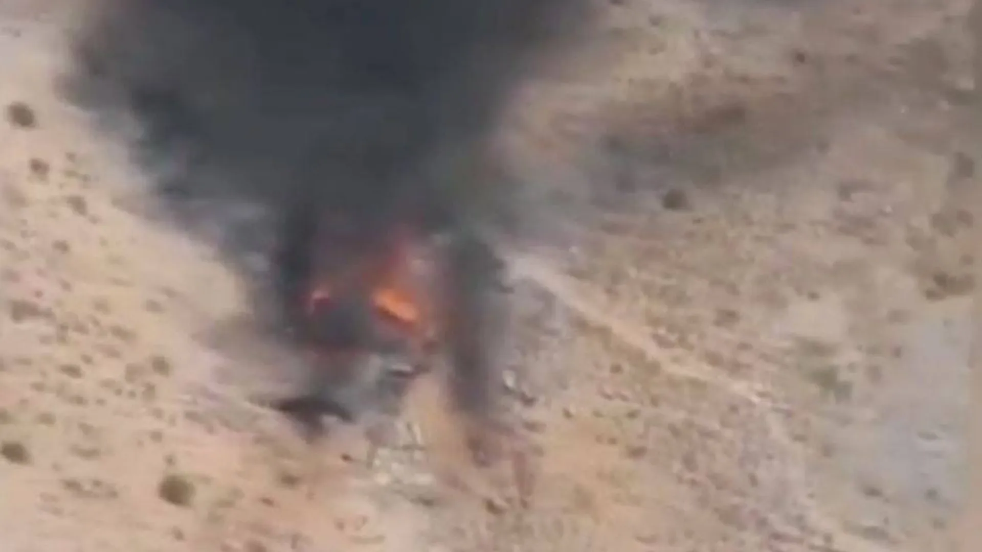 Горящие обломки упавшего в Турции Бе-200 показали на видео