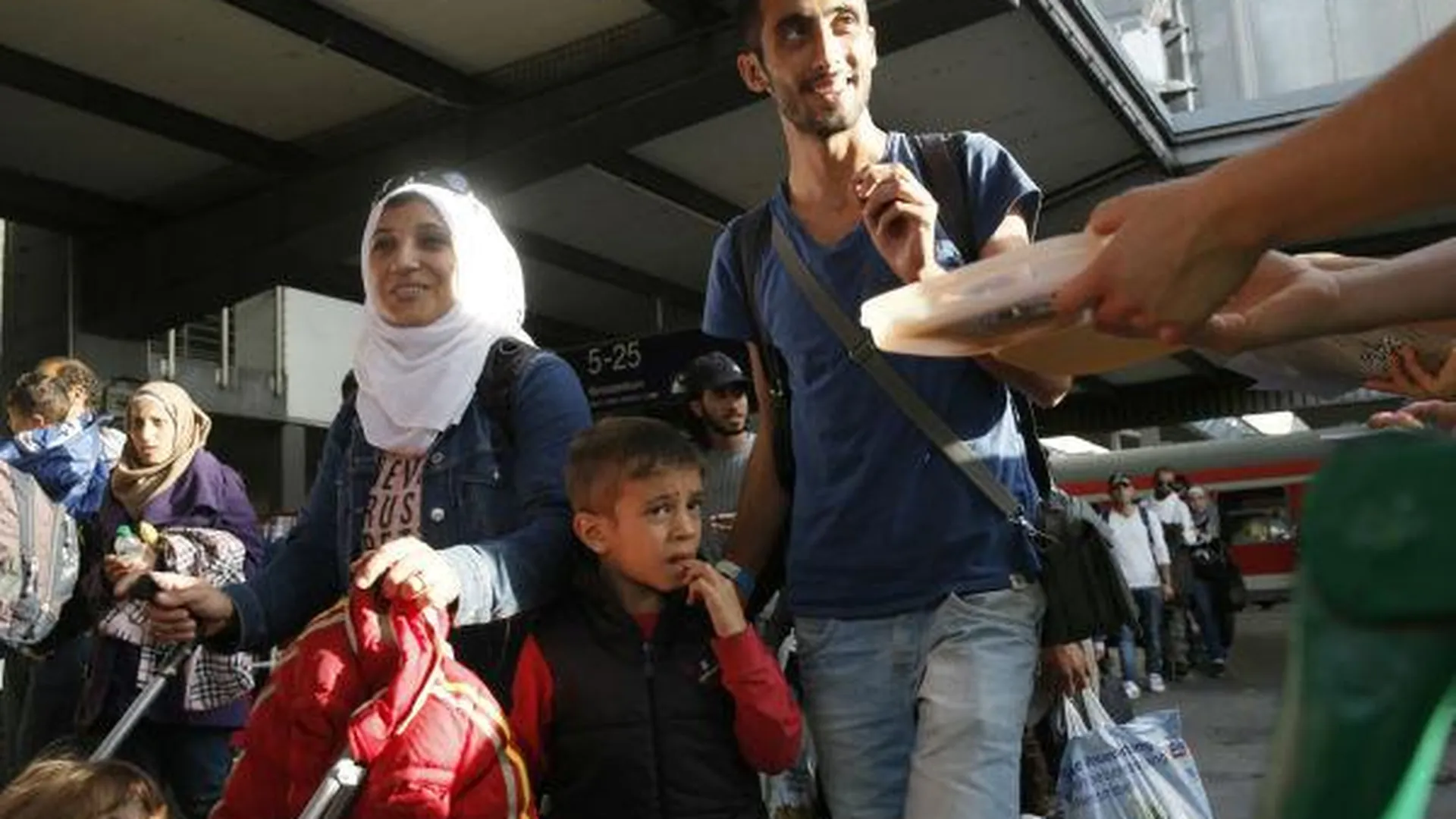 Около двух тысяч беженцев из Сирии приняла Россия – ФМС