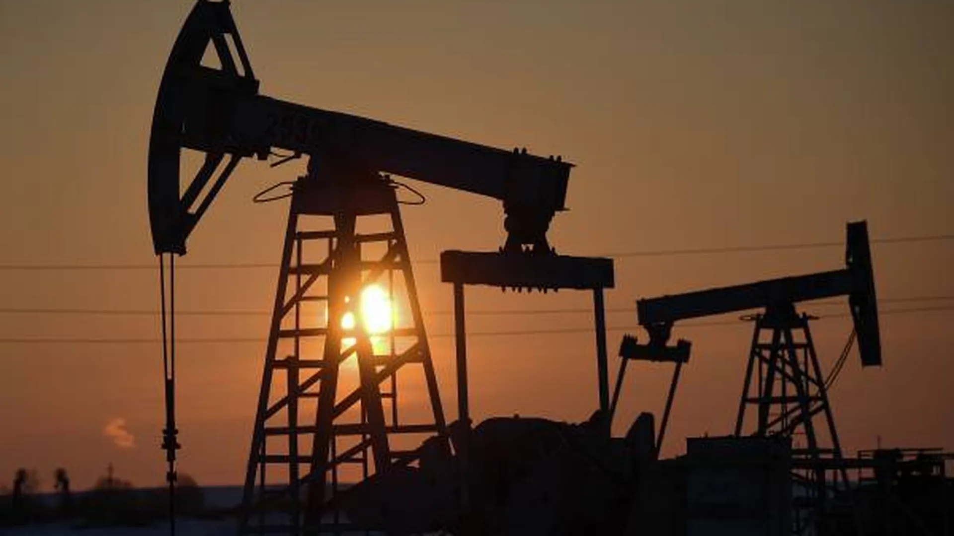 G7 хотят полностью запретить экспорт нефти из России. Достаточно для того, чтобы рынку поплохело