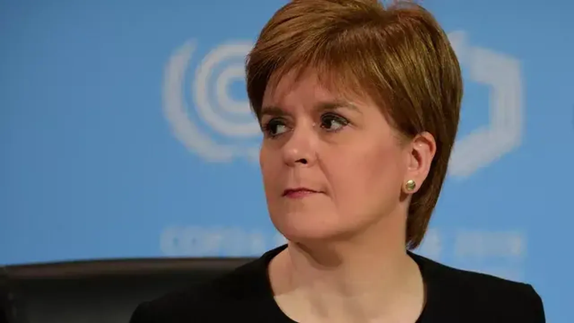 Полиция Шотландии отпустила бывшего премьера без предъявления обвинений