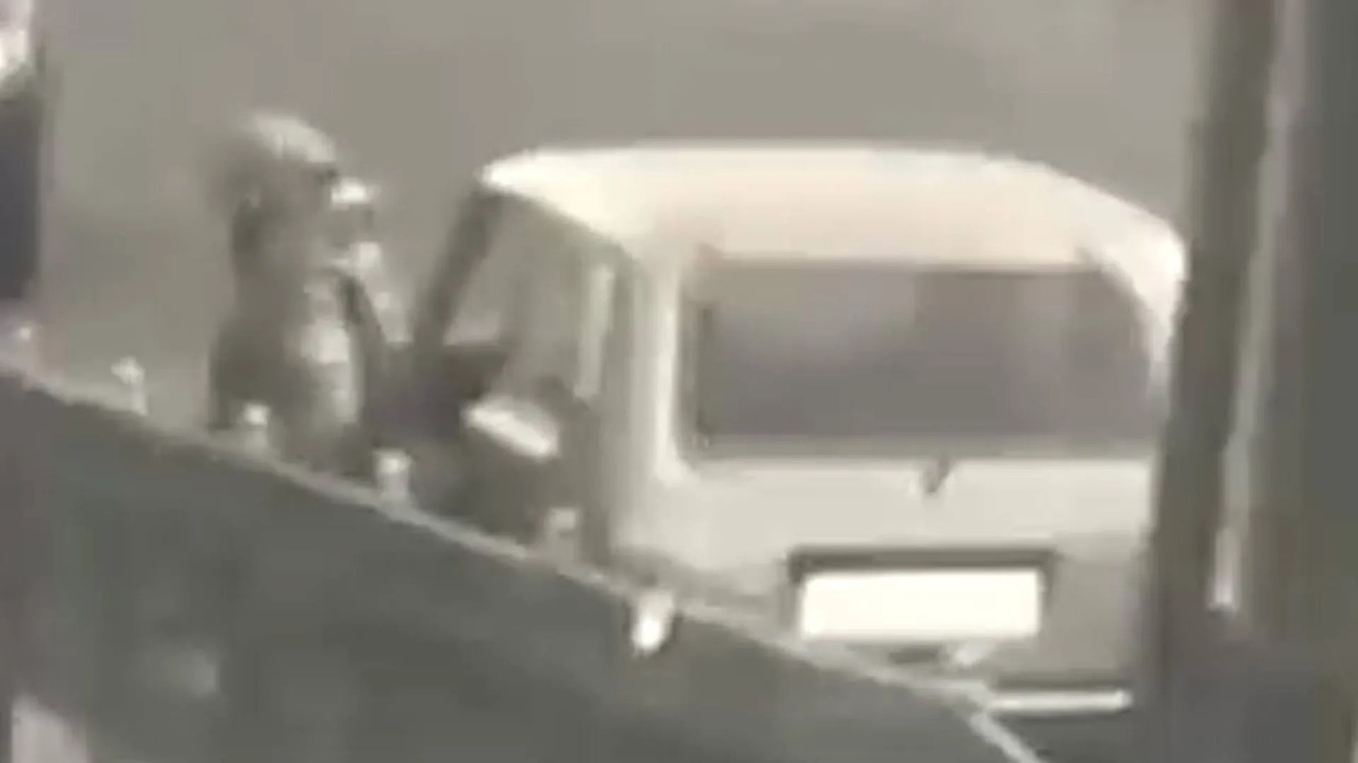 Нападение на отдел полиции в Лисках попало на видео