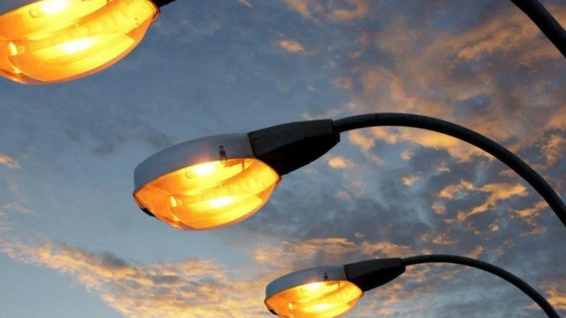 Еще четыре округа Подмосковья выполнили годовой план по строительству уличного освещения