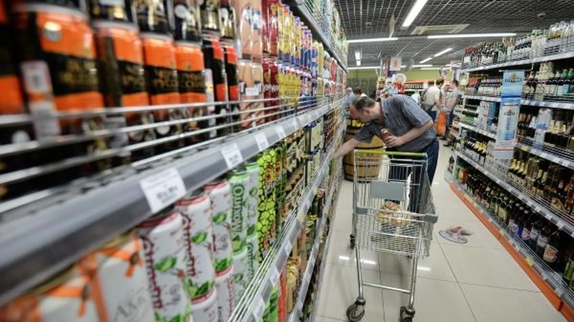 Солнечногорские полицейские выявили 64 факта продажи алкоголя несовершеннолетним