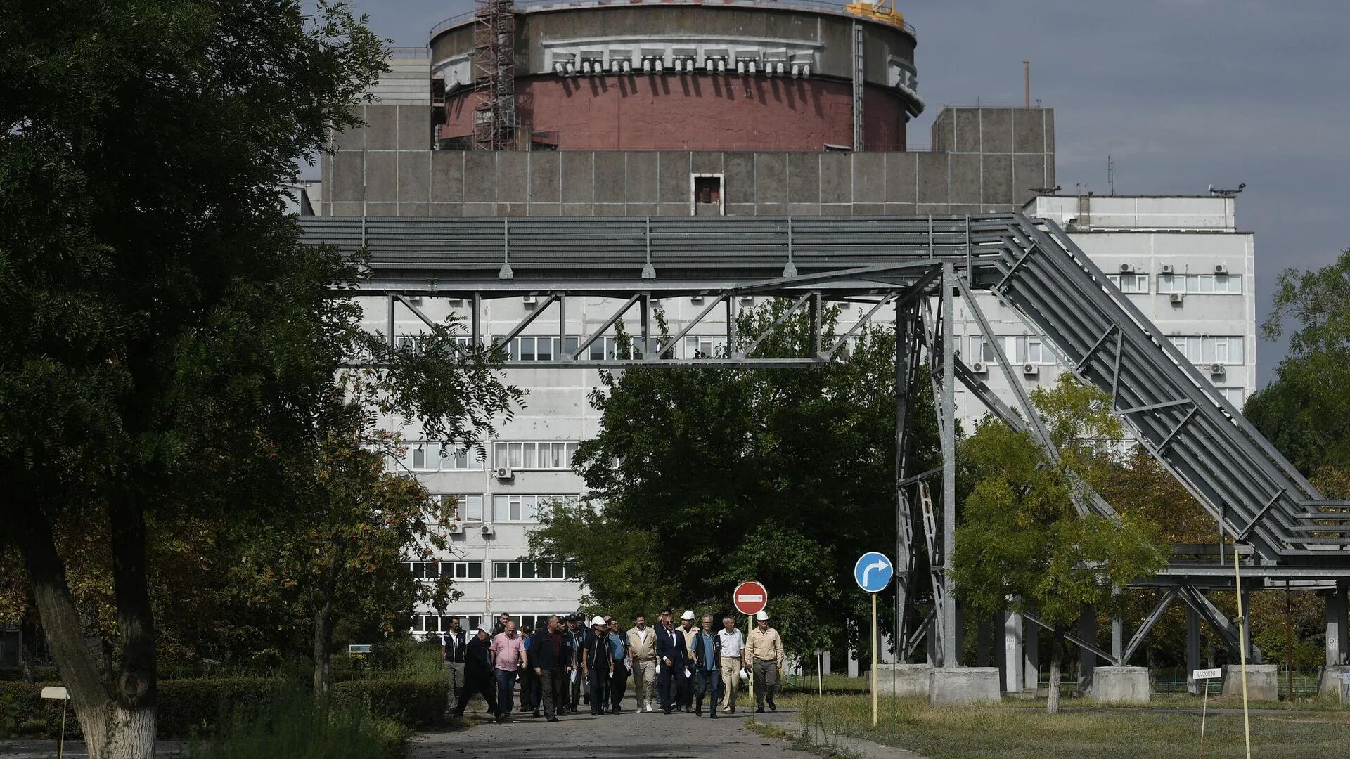 «В шаге от ядерной катастрофы». Украину призвали прекратить обстреливать ЗАЭС