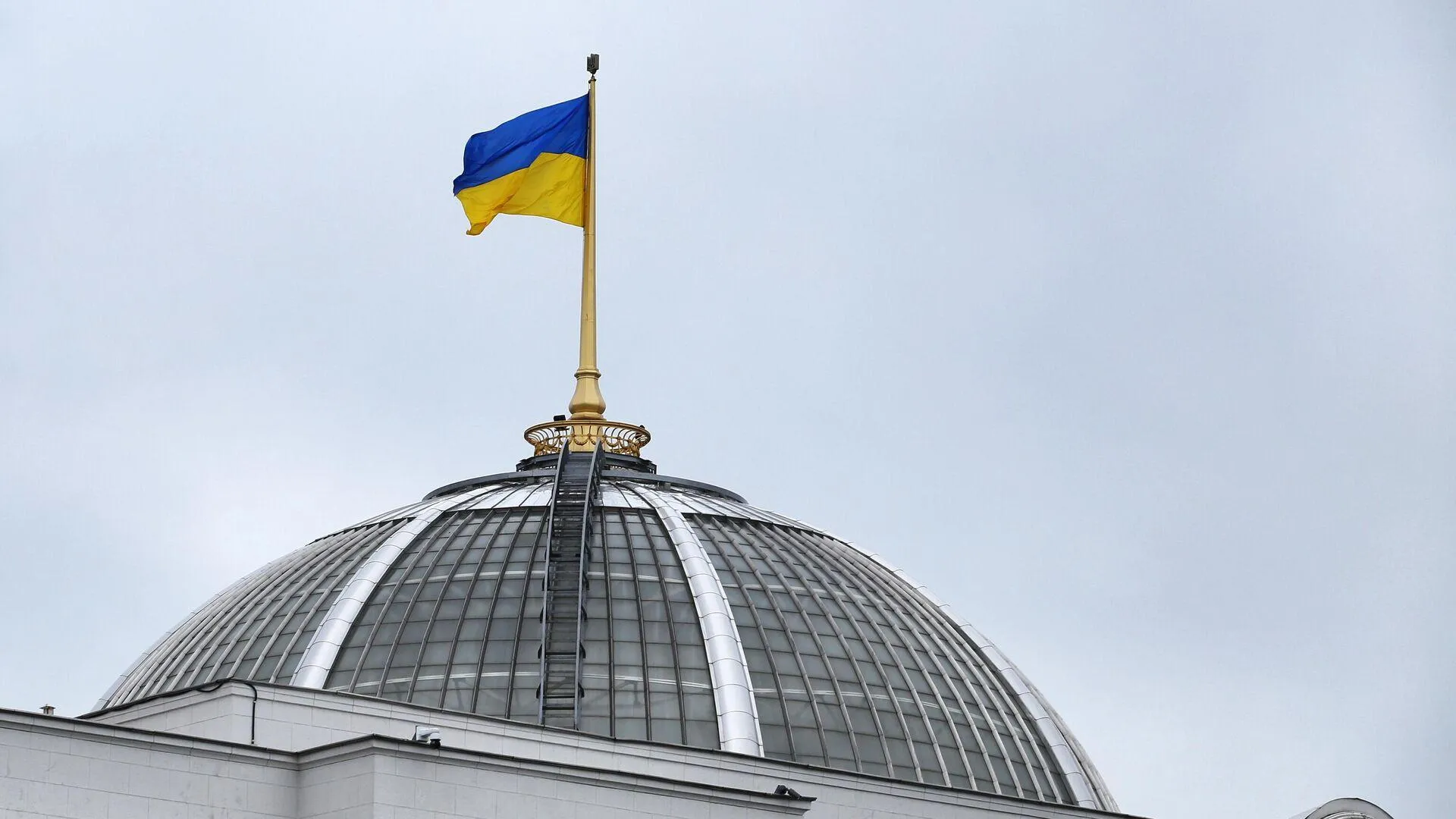 Решения властей Украины назвали путем к развалу страны