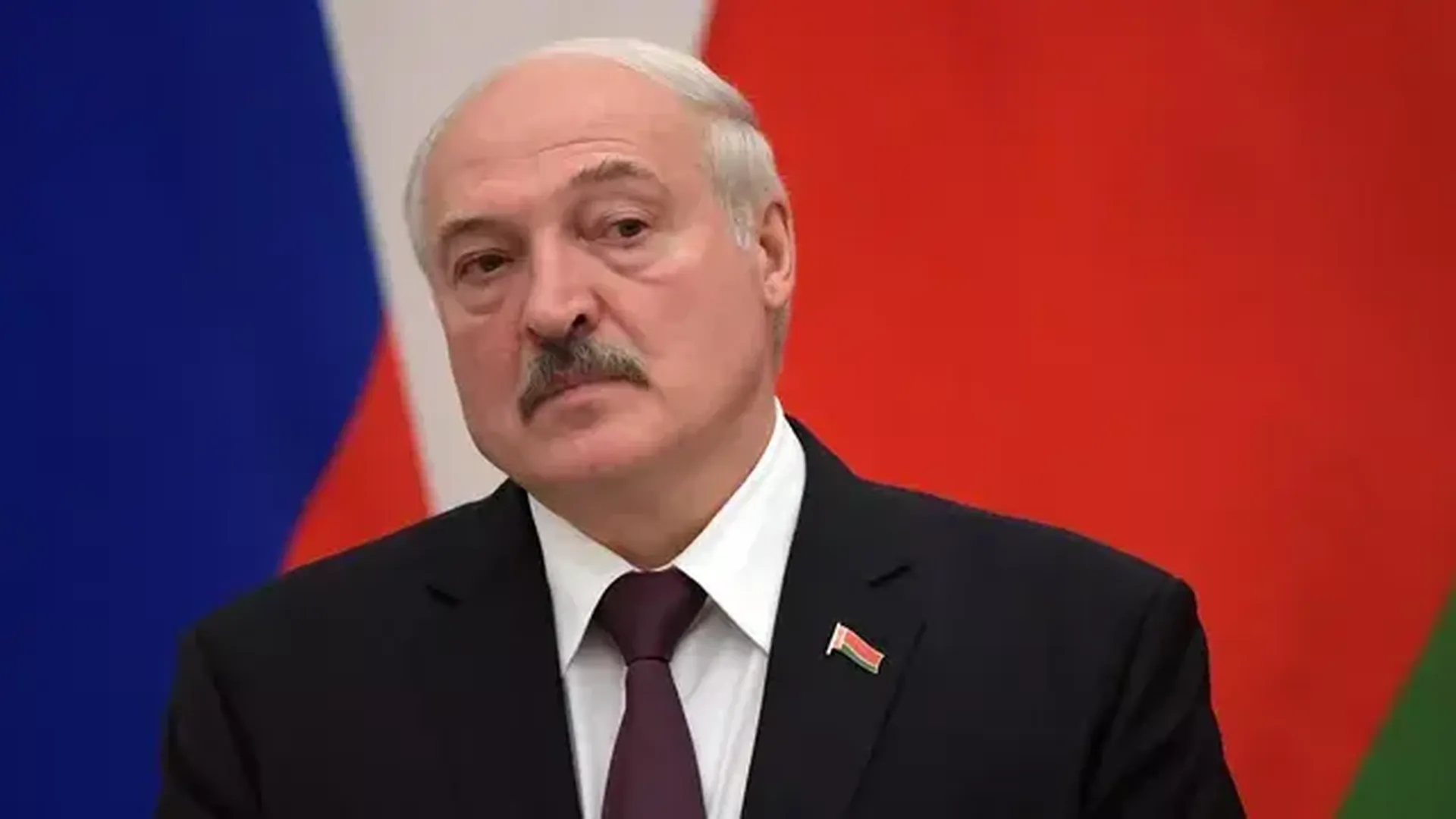 Лукашенко напомнил о готовности быть посредником между Россией и Украиной
