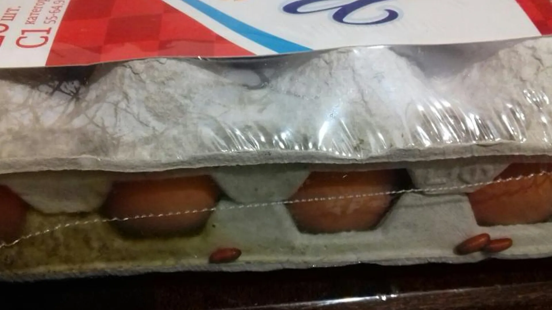 Яйца с червями продали жительнице Сергиева Посада в супермаркете