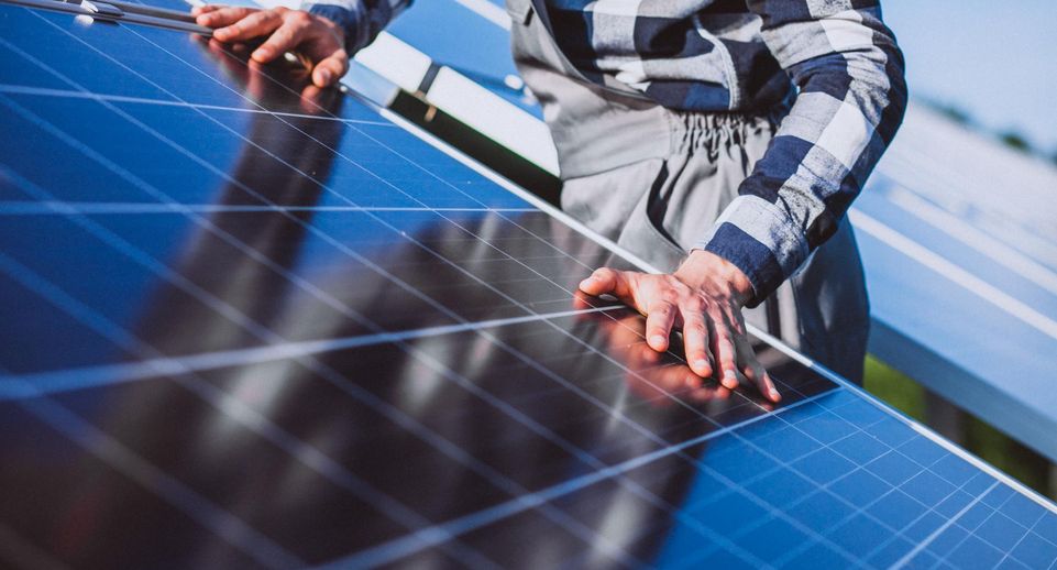 Сотрудник РЭУ Жуков: производство солнечных батарей требует природоохранных мер