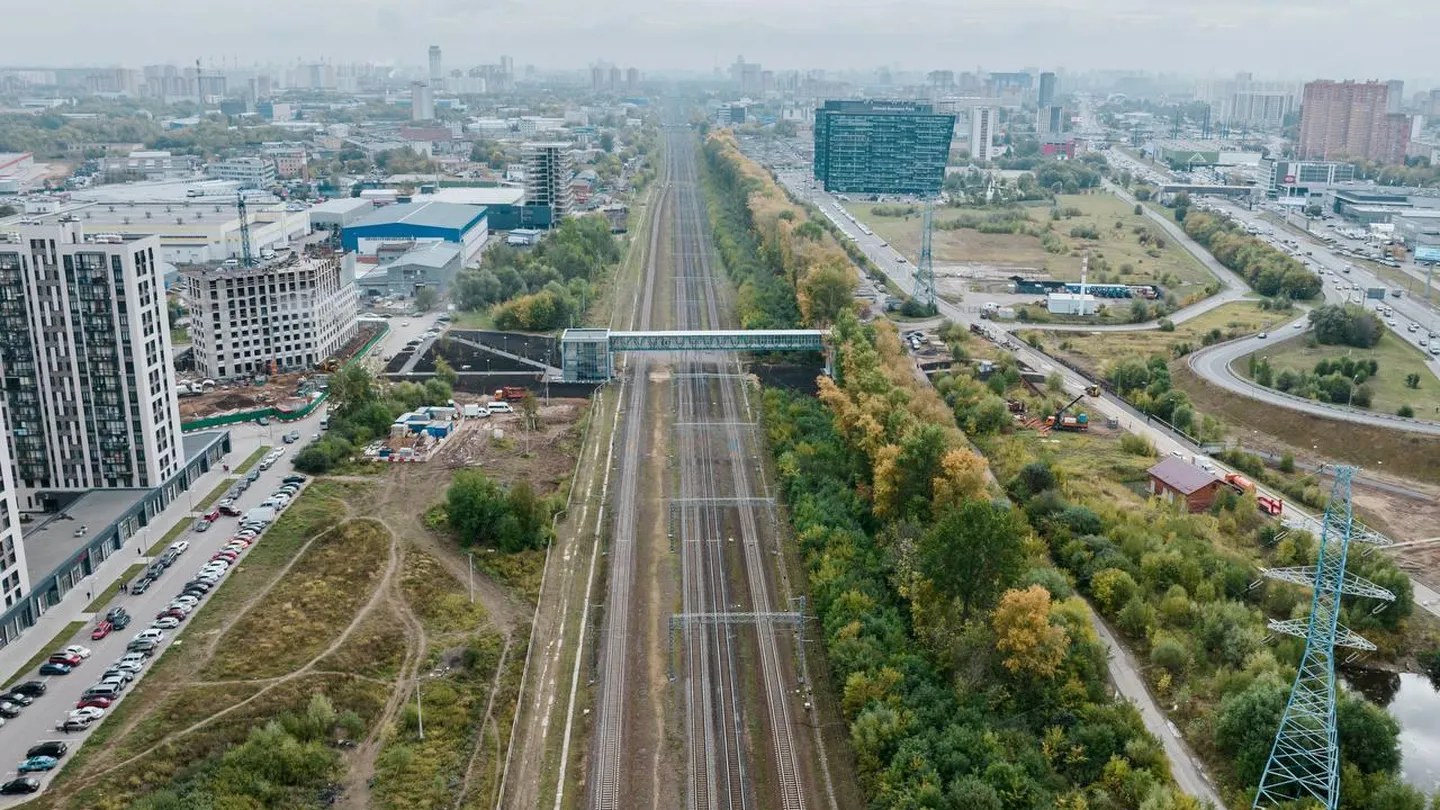Строить новую железнодорожную магистраль. Инфраструктура Москвы. Магистраль. Станция Химки 2. Станция Химки 2024.