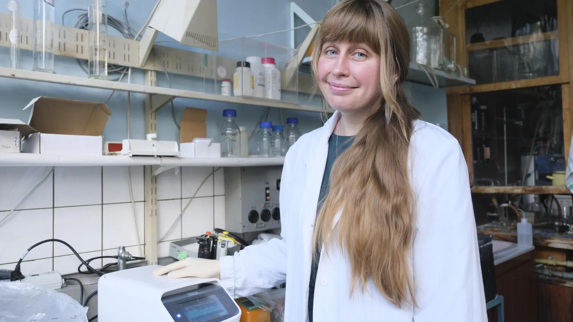 Ученый из Пущина Ирина Кудрякова получила медаль РАН за разработку препаратов против супербактерий