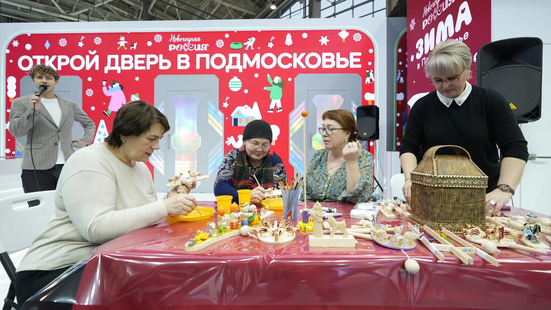Подмосковье представило народные художественные промыслы на выставке «Россия»