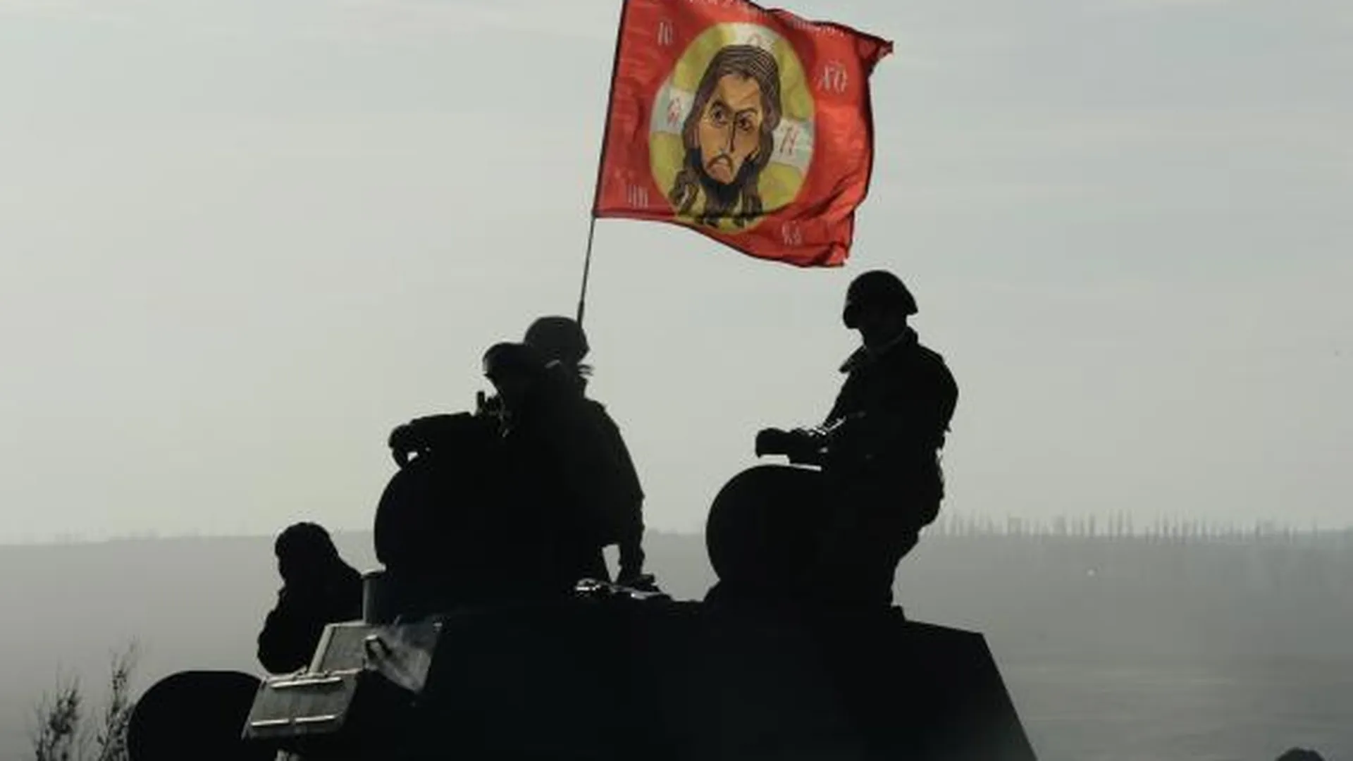 Отвод колонны САУ «Гвоздика» от поселка Обильное, который состоялся в рамках Минских соглашений, февраль 2015 года