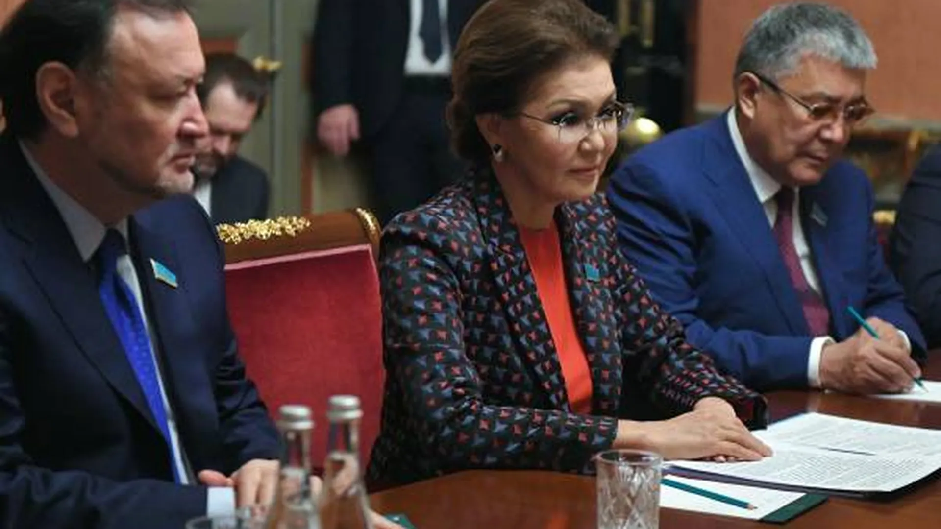 Дочь Назарбаева сложила полномочия депутата парламента Казахстана