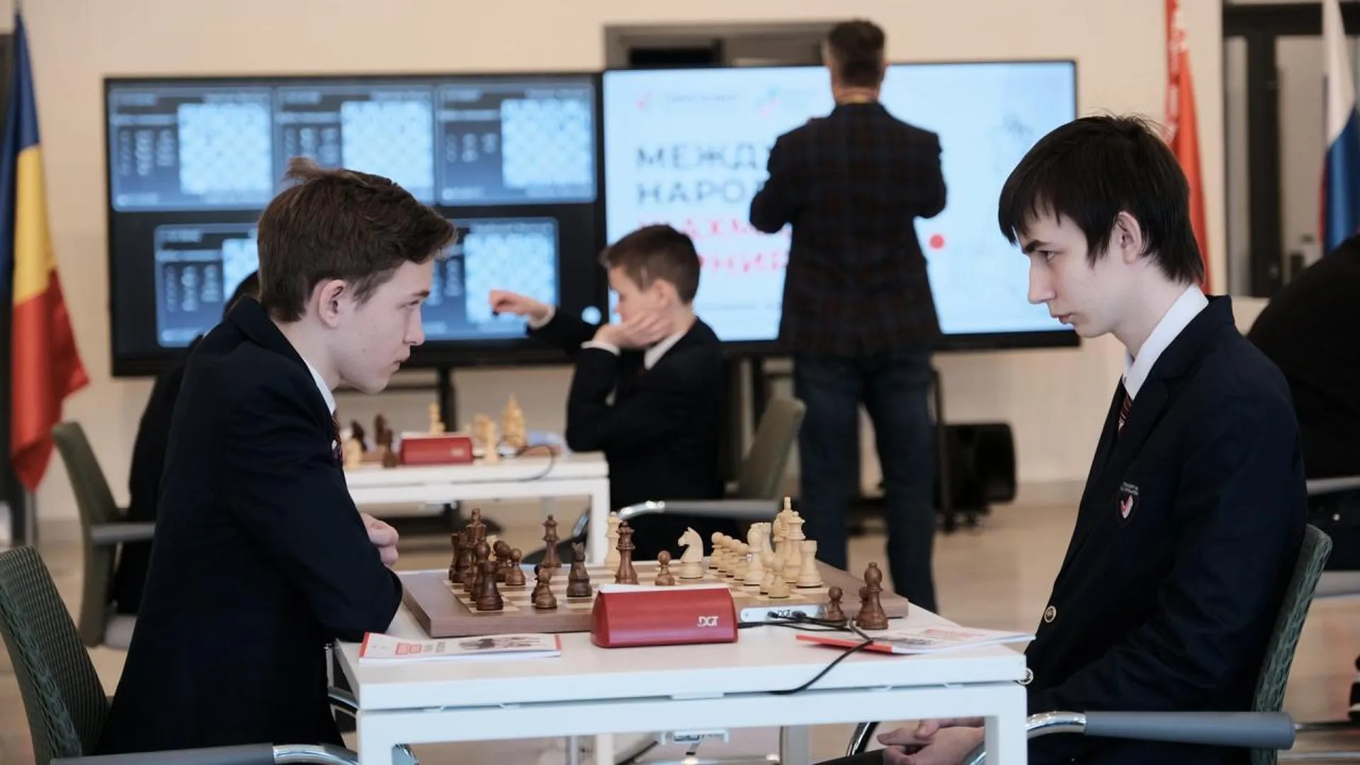 Международный шахматный турнир стартовал в гимназии имени Примакова в Одинцово