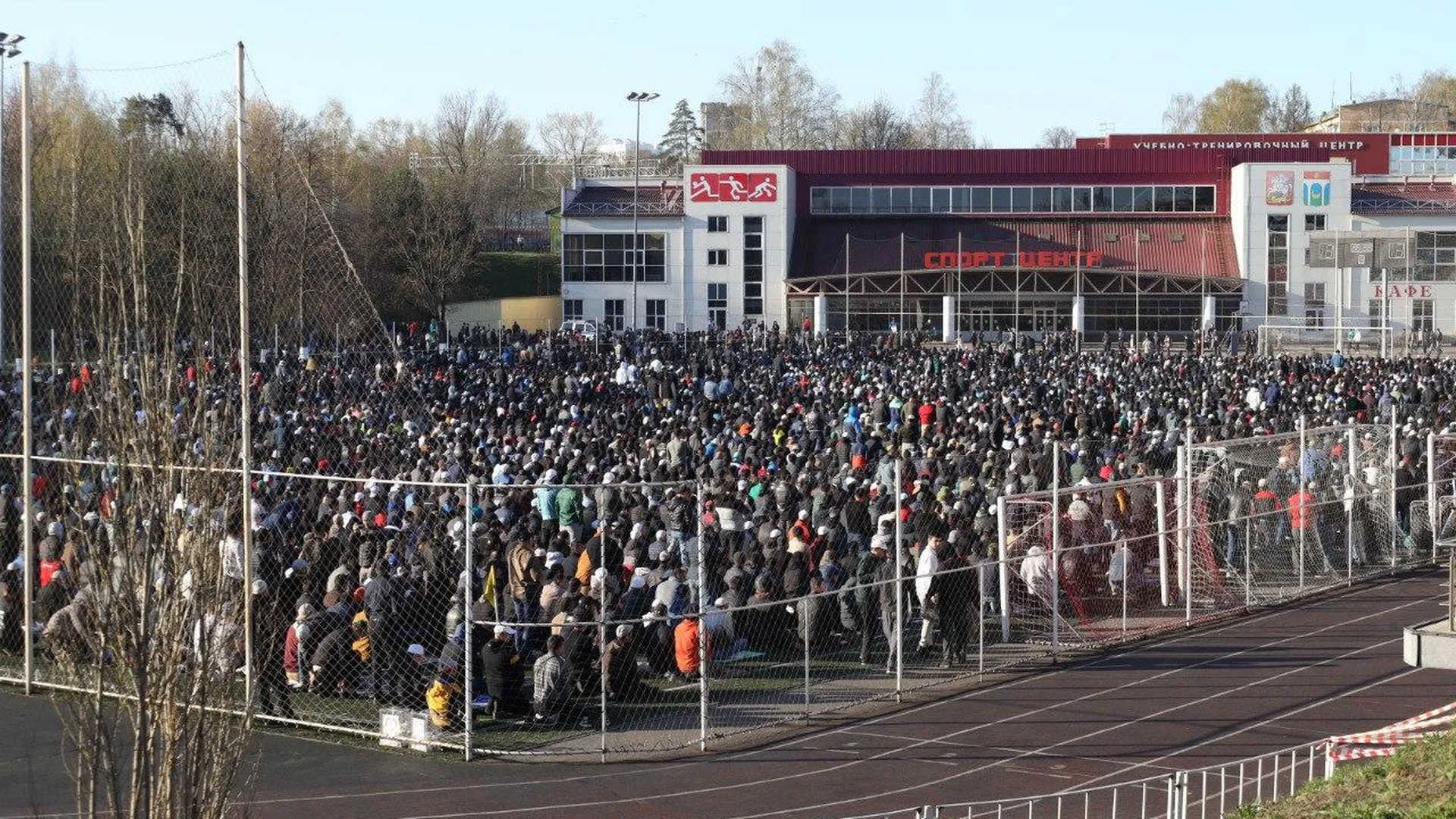 Праздничная молитва в честь Ураза-байрама в Мытищах пройдет на стадионе «Строитель»