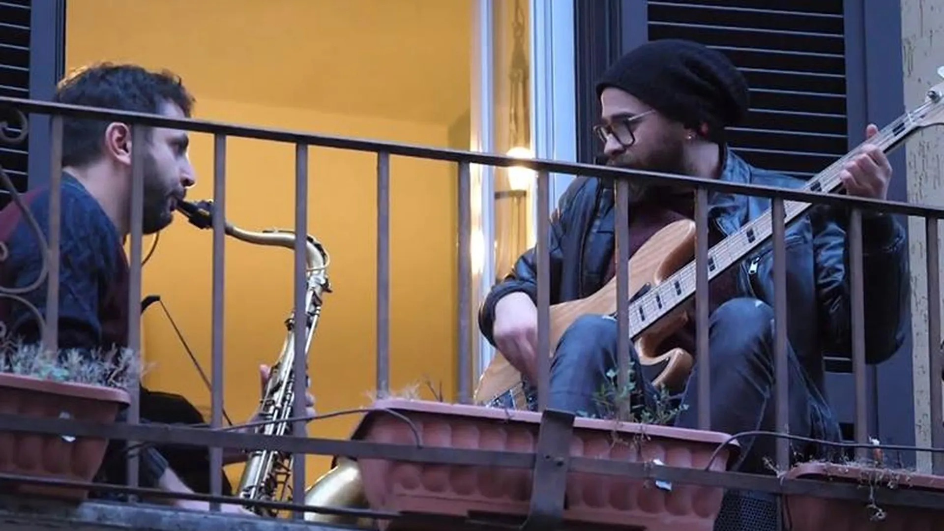 Жители Мытищ поддержат итальянскую традицию концертами на балконах