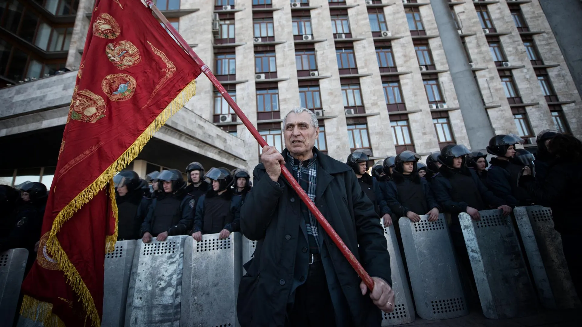 Пророссийский митинг в Донецке, 2014 год / Romain Carre / ZUMAPRESS.com