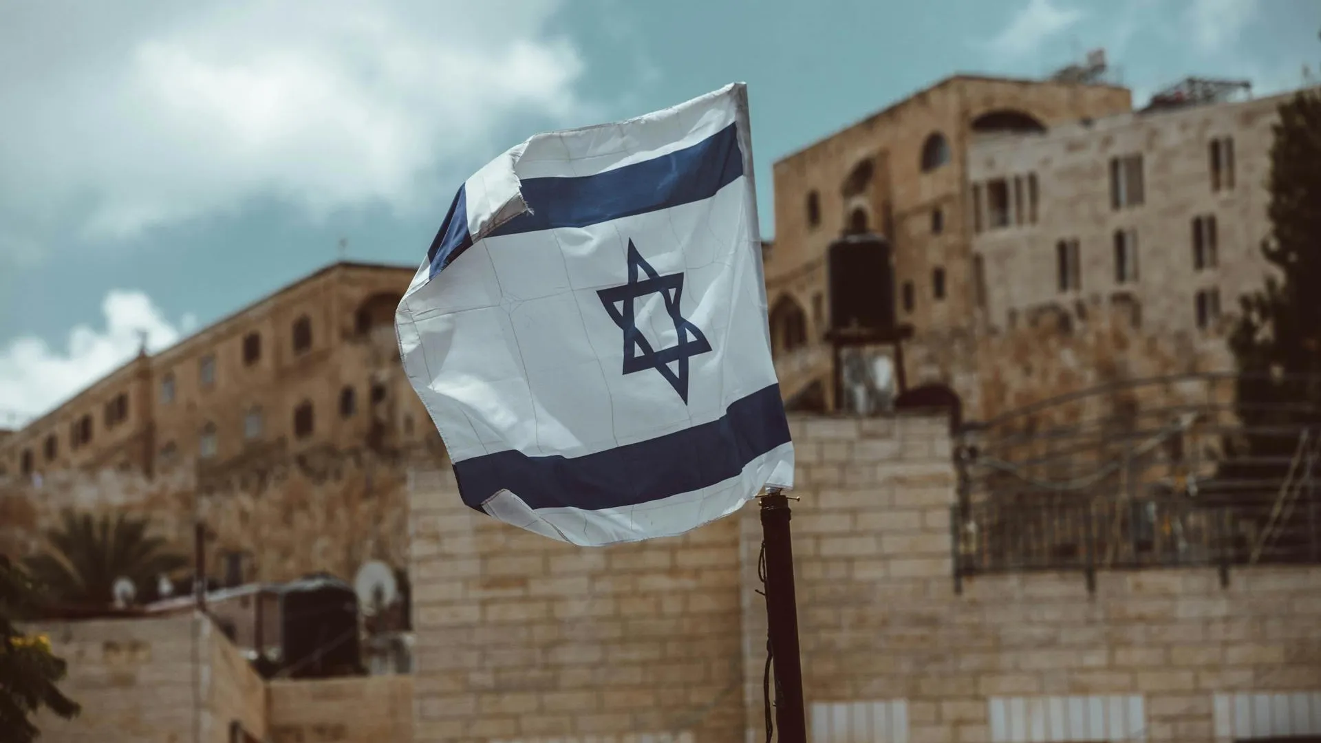 Небензя призвал Совбез ООН рассмотреть вопрос о введении санкций в отношении Израиля