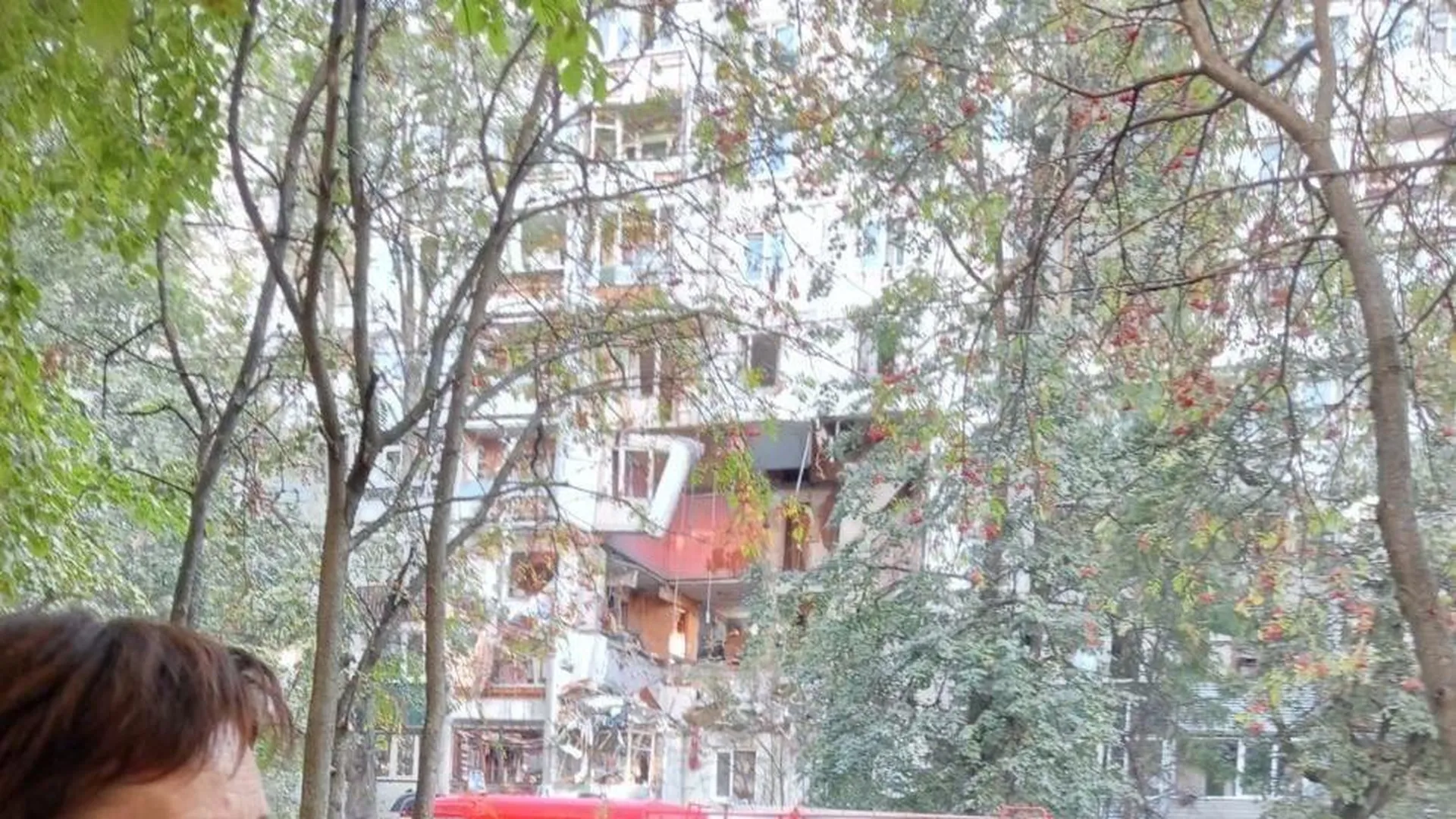 Два этажа рухнули после взрыва в многоэтажке Балашихи