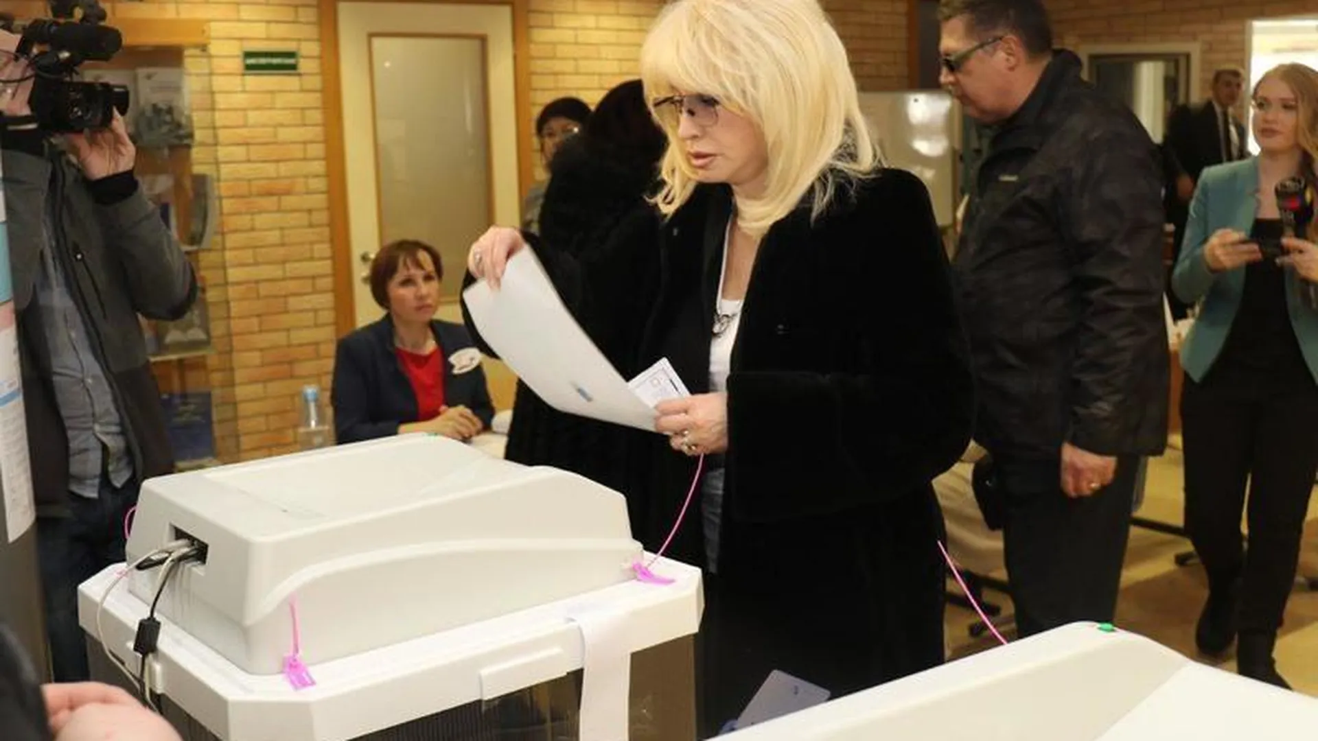 Ирина Аллегрова проголосовала в Одинцове 