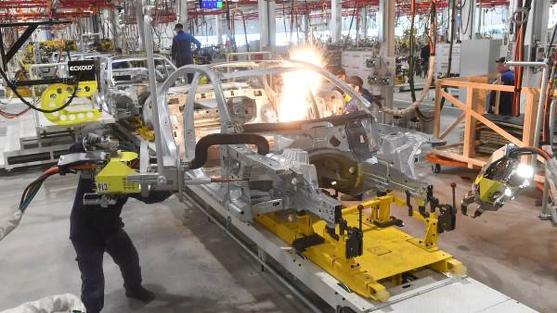 Завод Mercedes в Подмосковье признали одним из самых эффективных в мире
