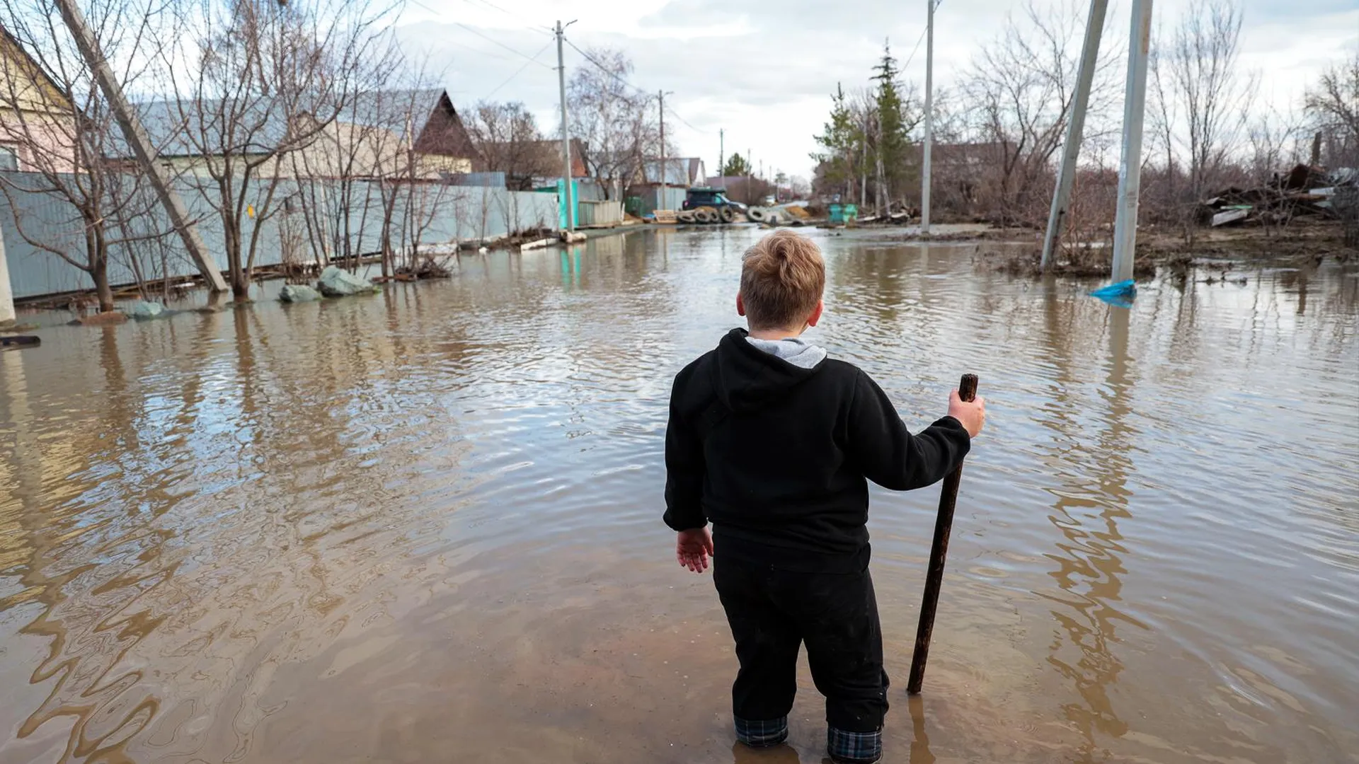 Затопленная улица Орска. Фото: Andrey Titov