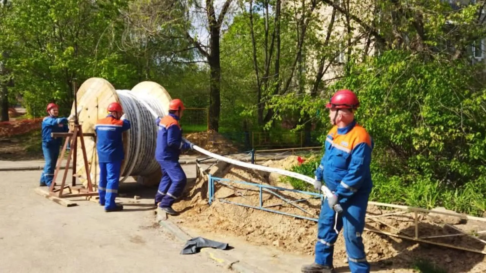 Надежность электроснабжения социально значимых объектов повысили в Дзержинском