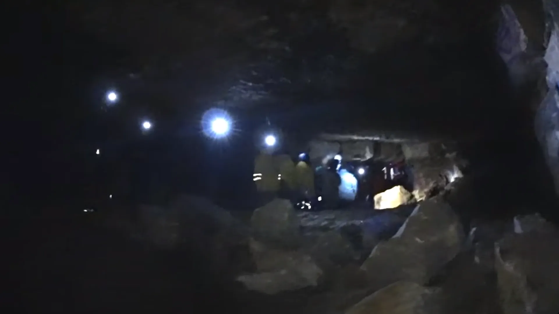 Входы в пещеры Домодедова, где заблудились дети, перекрыли