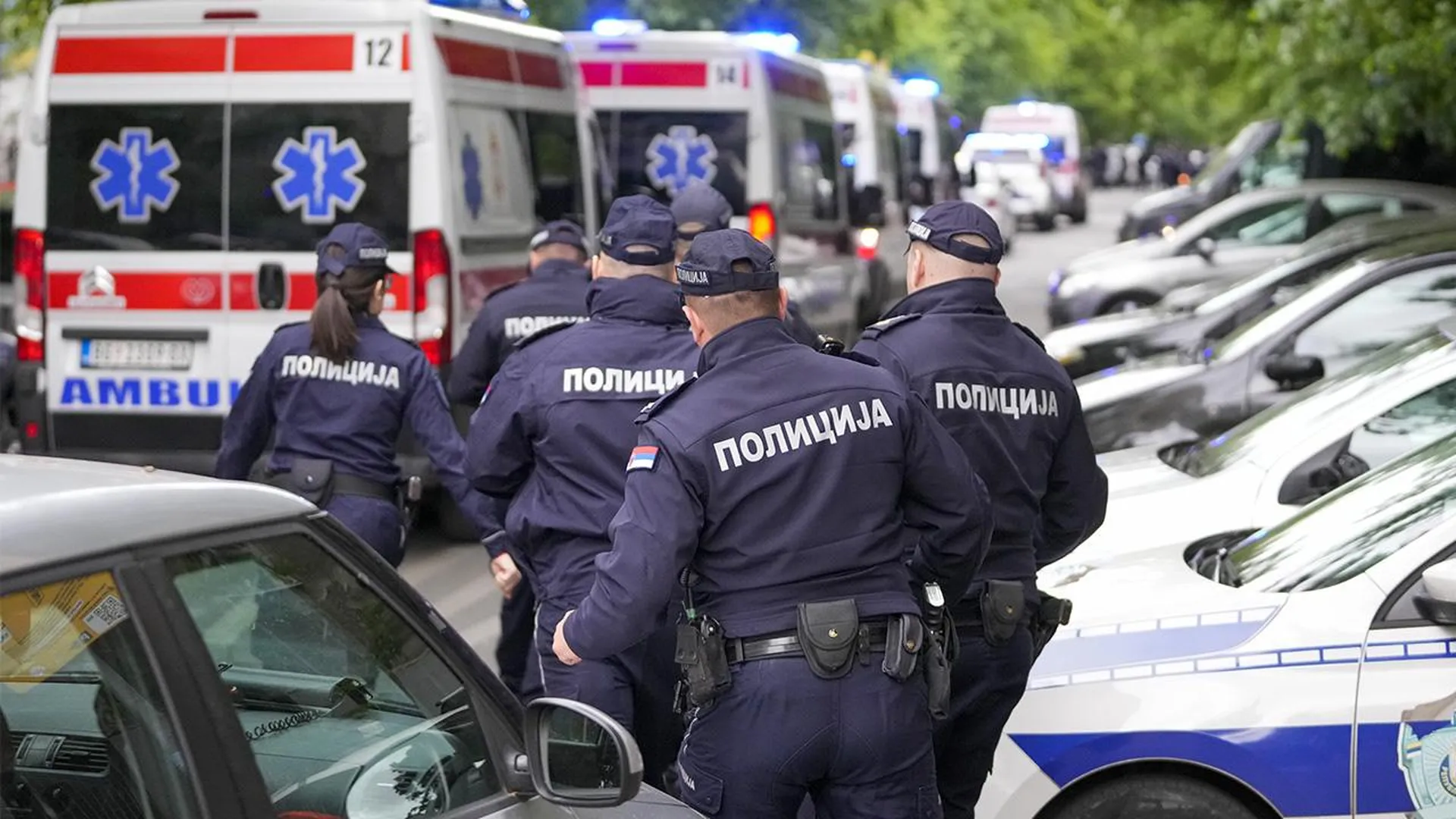 Теракт в сербии май. Сербская полиция. Милиция Сербии. Форма сербской полиции. Форма полиции Сербии.