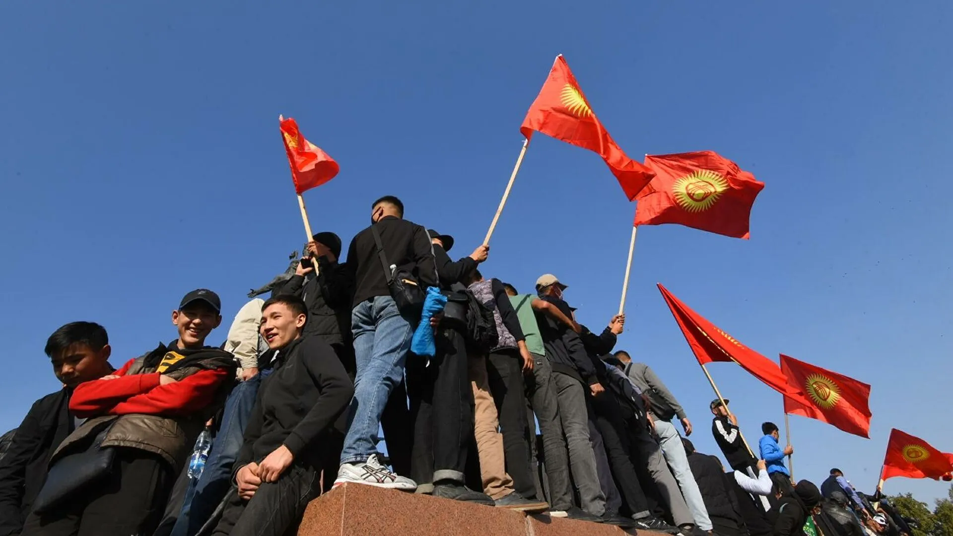 Заморозку финансовой помощи Киргизии подтвердили в Кремле
