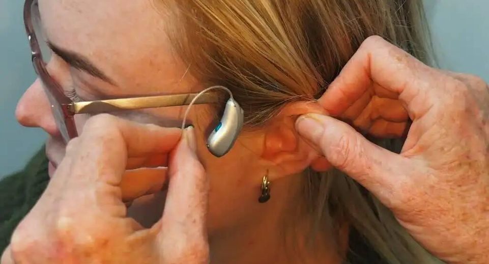 The Lancet: слуховые аппараты могут снизить риск смерти от любых причин на 18%