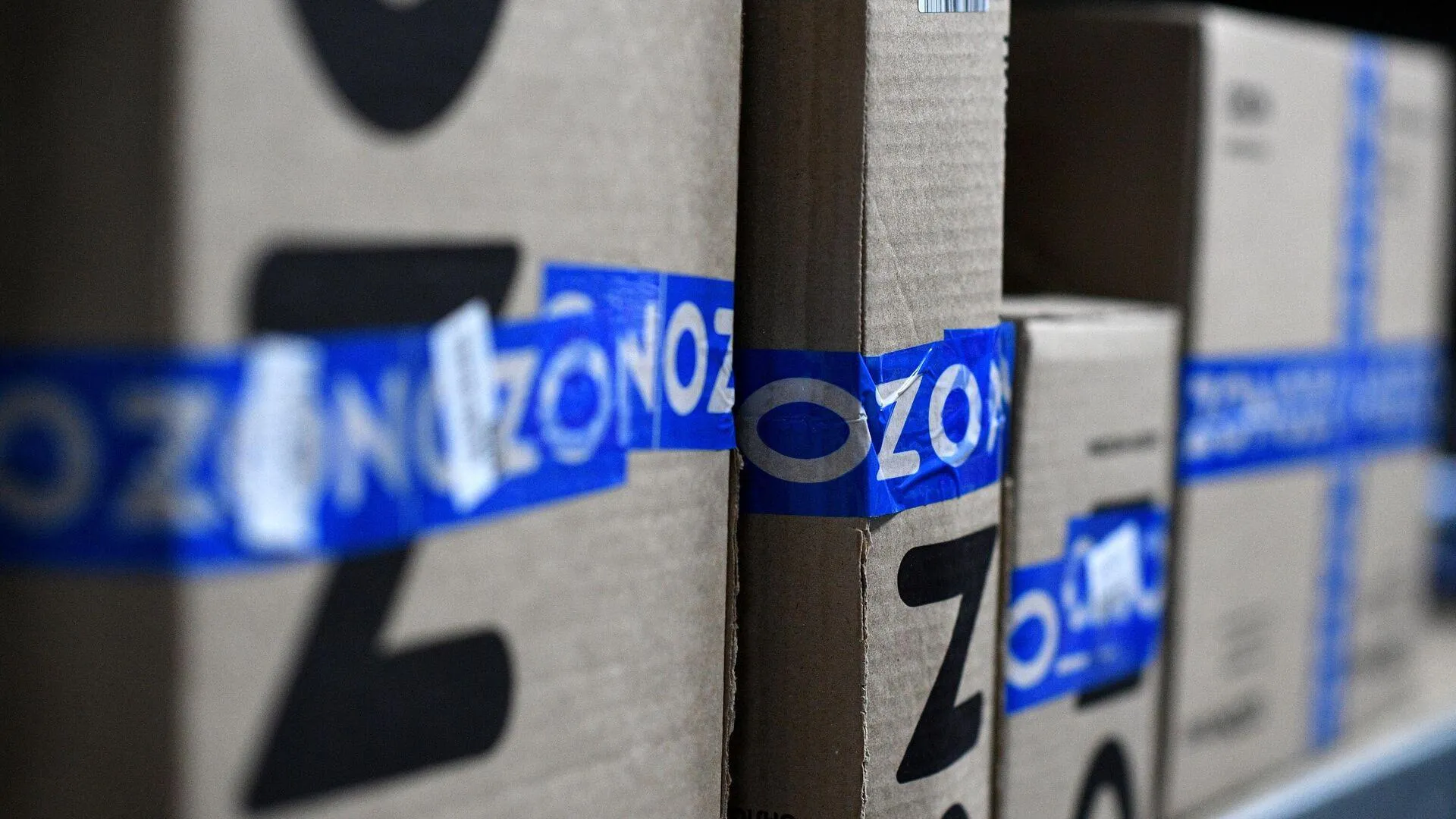 Ozon опроверг слухи о массовом закрытии пунктов выдачи заказов