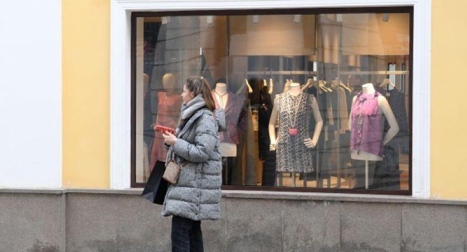 «Коммерсант»: Chanel начала отказываться от аренды для своих бутиков в России