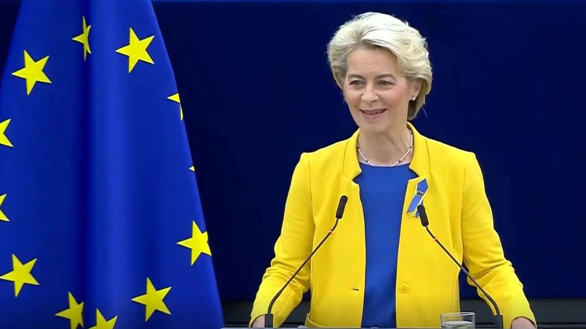 Урсула фон дер Ляйен выступает перед Европарламентом. Фото: youtube.com