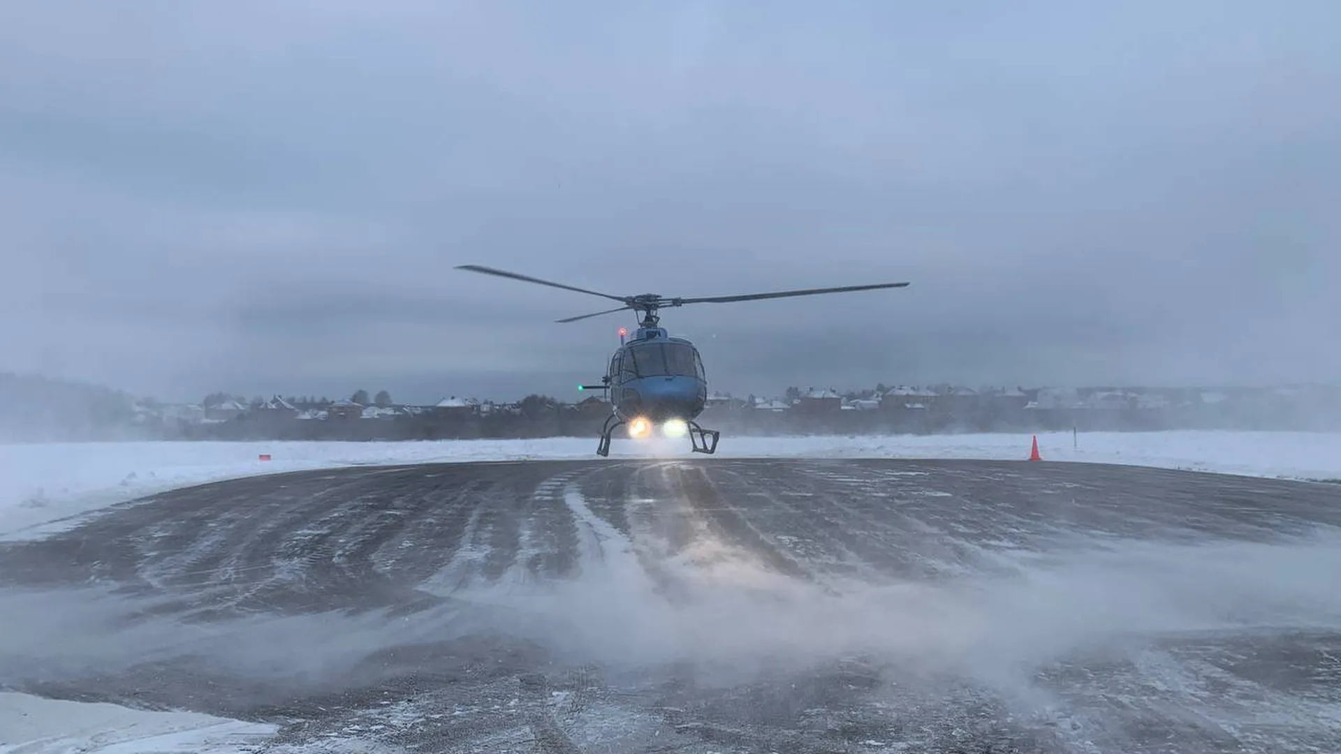 Восьмилетний мальчик из Егорьевска прокатился на вертолете благодаря «Елке желаний»