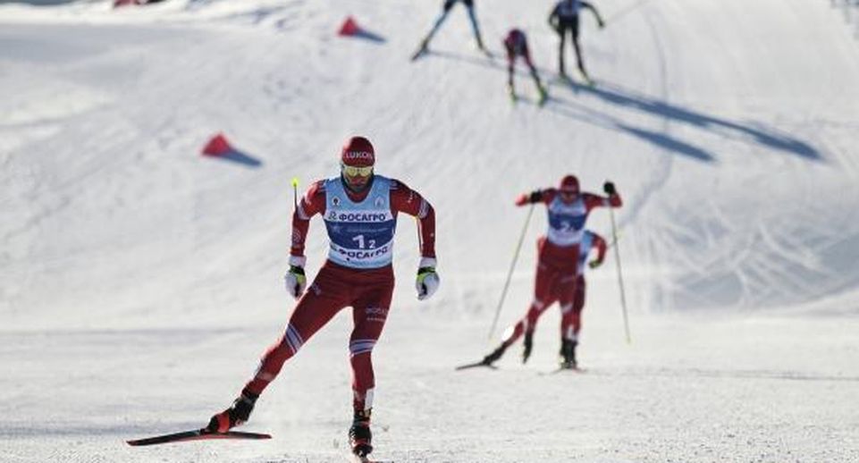 Лыжник Александр Большунов прервал серию из 23 побед