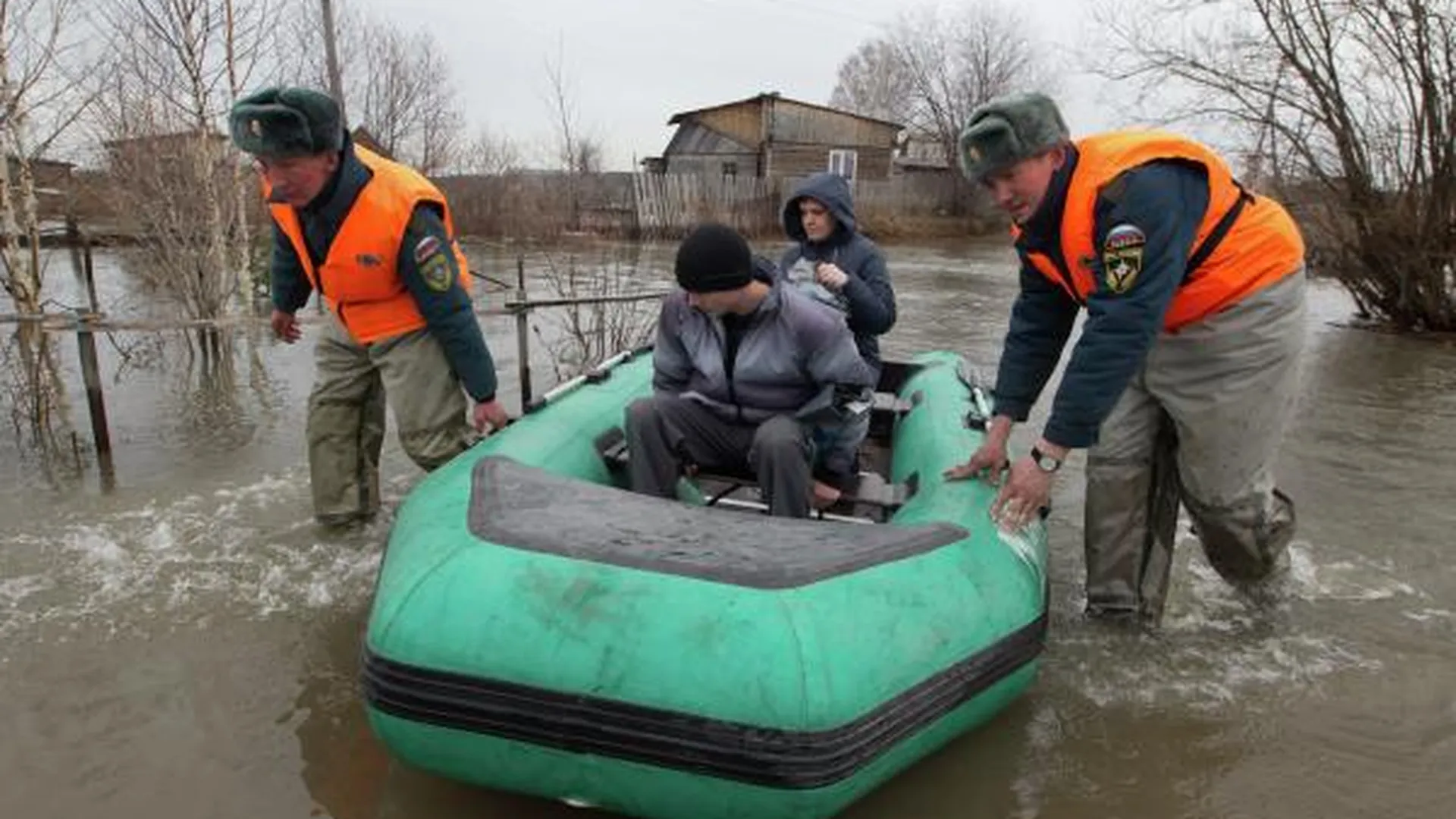 «Ближайшие СНТ все затоплены». Жительница Томской области — о паводке