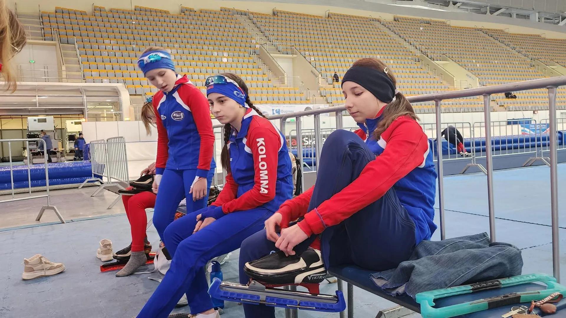 Юные подмосковные конькобежцы готовятся к всероссийским стартам