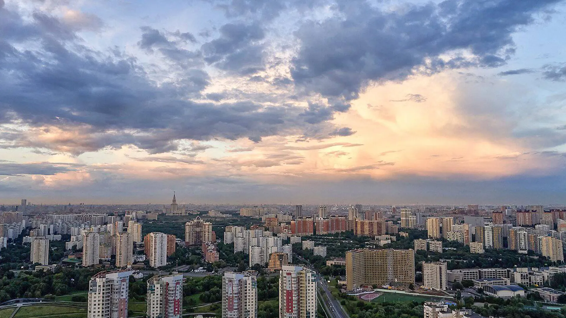 Ветер с запахом дыма в Москве сменит направление к концу рабочей недели