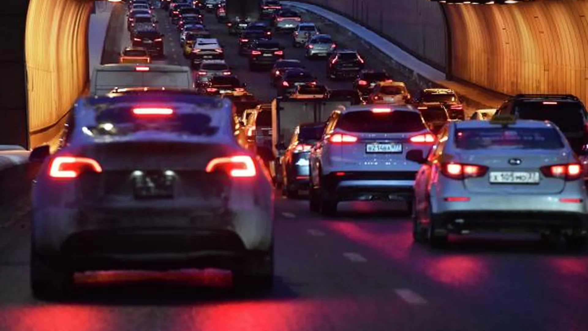 Количество аварий на дорогах в Москве за 10 лет снизилось почти на треть