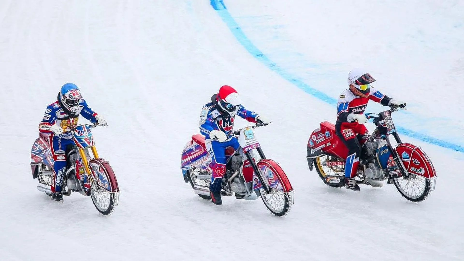 Финал личного чемпионата России по мотогонкам на льду состоялся в Красногорске
