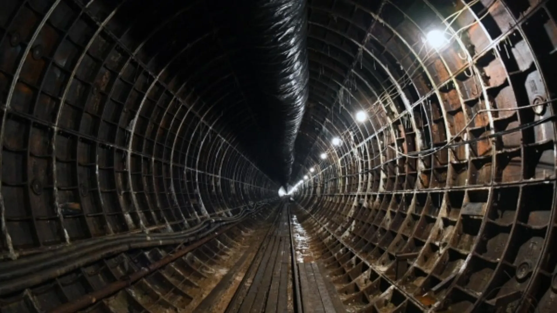 Девять тысяч рабочих и триста единиц техники будут строить метро в Красноярске