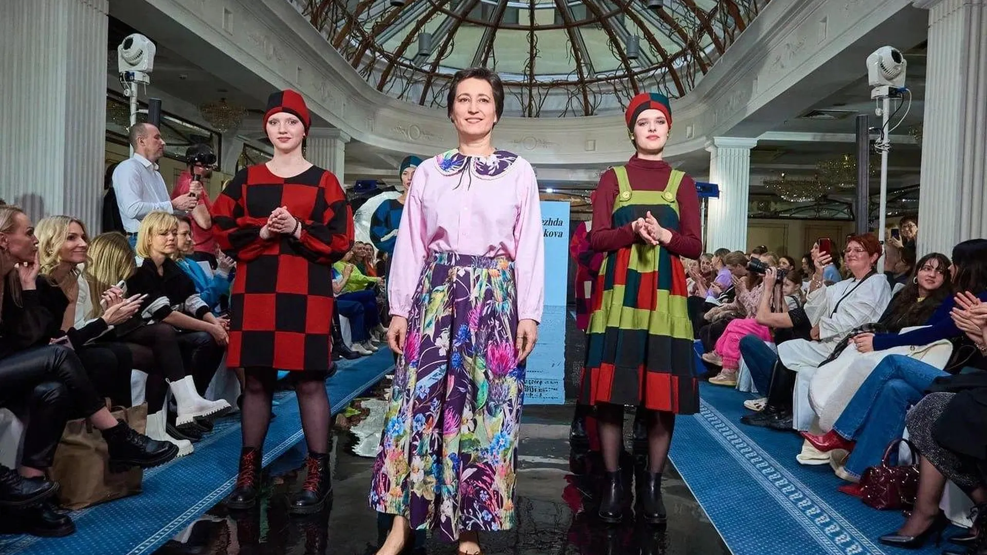 Дизайнер Надежда Иншакова из Дзержинского представила две коллекции одежды на Neva Fashion Week