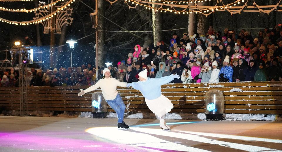 Ледовые представления от именитых фигуристов России увидят тысячи зрителей в различных округах Подмосковья